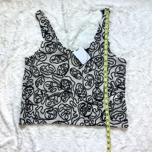 𝅺ZARA Embroidered Mesh/Net Oversize Boxy Tank Top - Picture 10 of 10